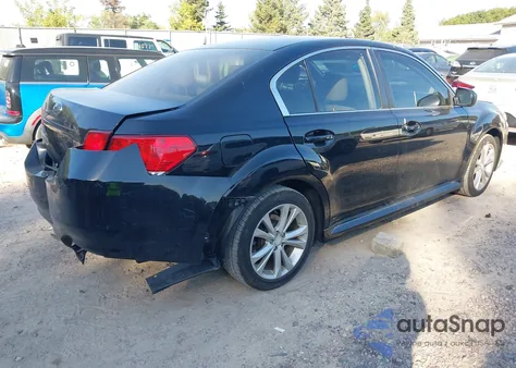 2014 Subaru Legacy 2.5I z USA, uszkodzony, nr VIN 4S3BMCA65E3033230
